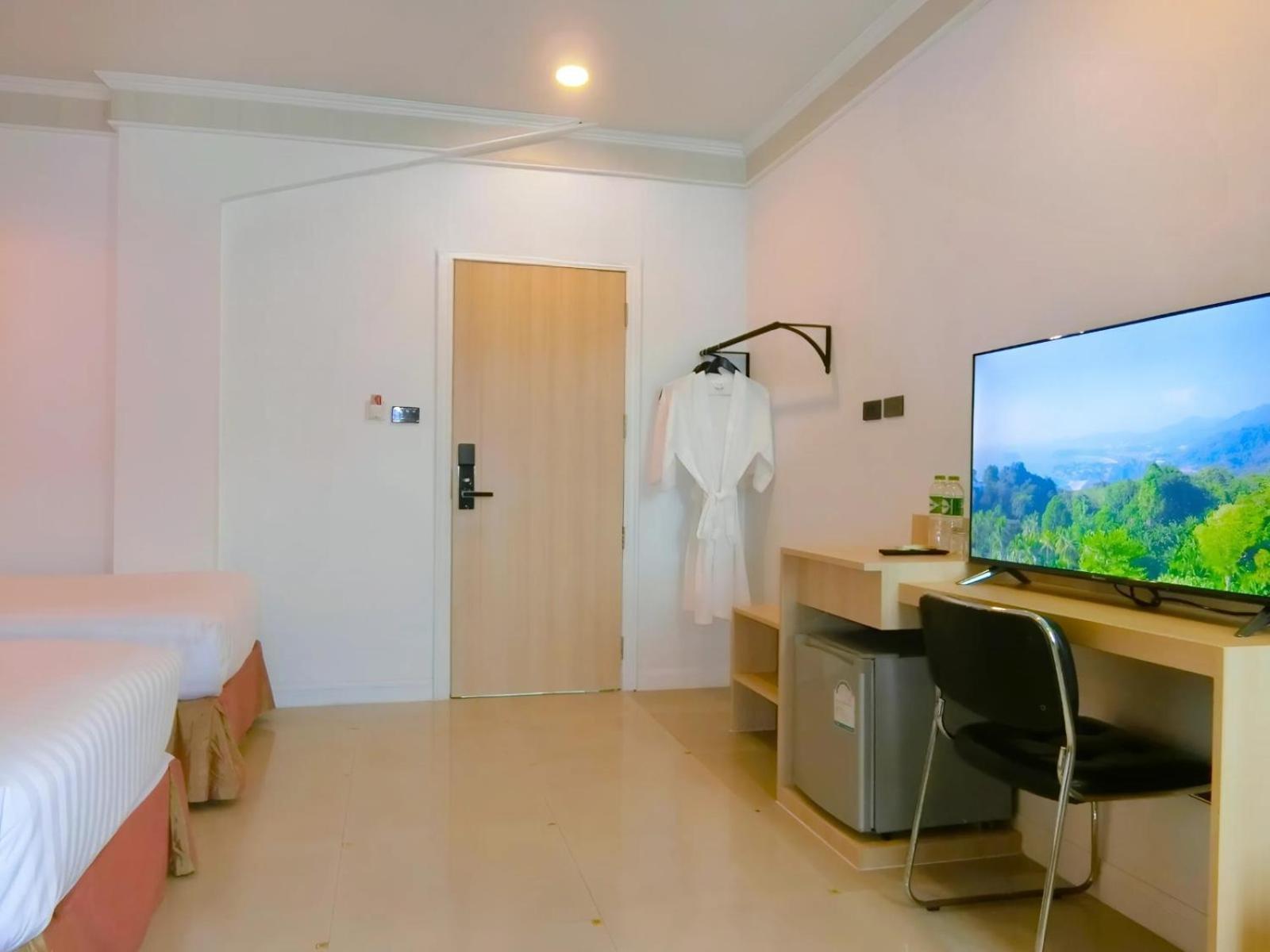 Sira Boutique Residence - Newly Renovated Patong Екстер'єр фото