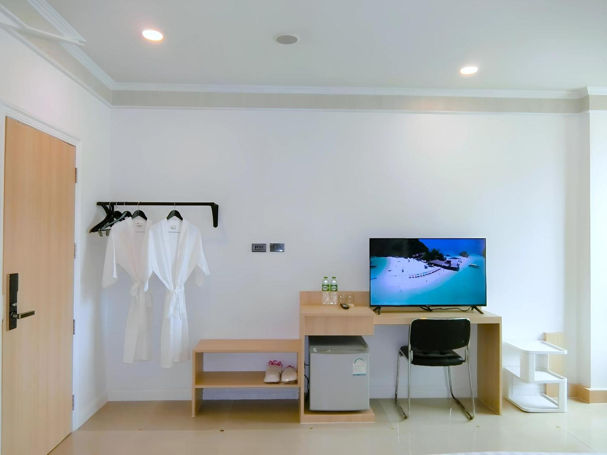 Sira Boutique Residence - Newly Renovated Patong Екстер'єр фото