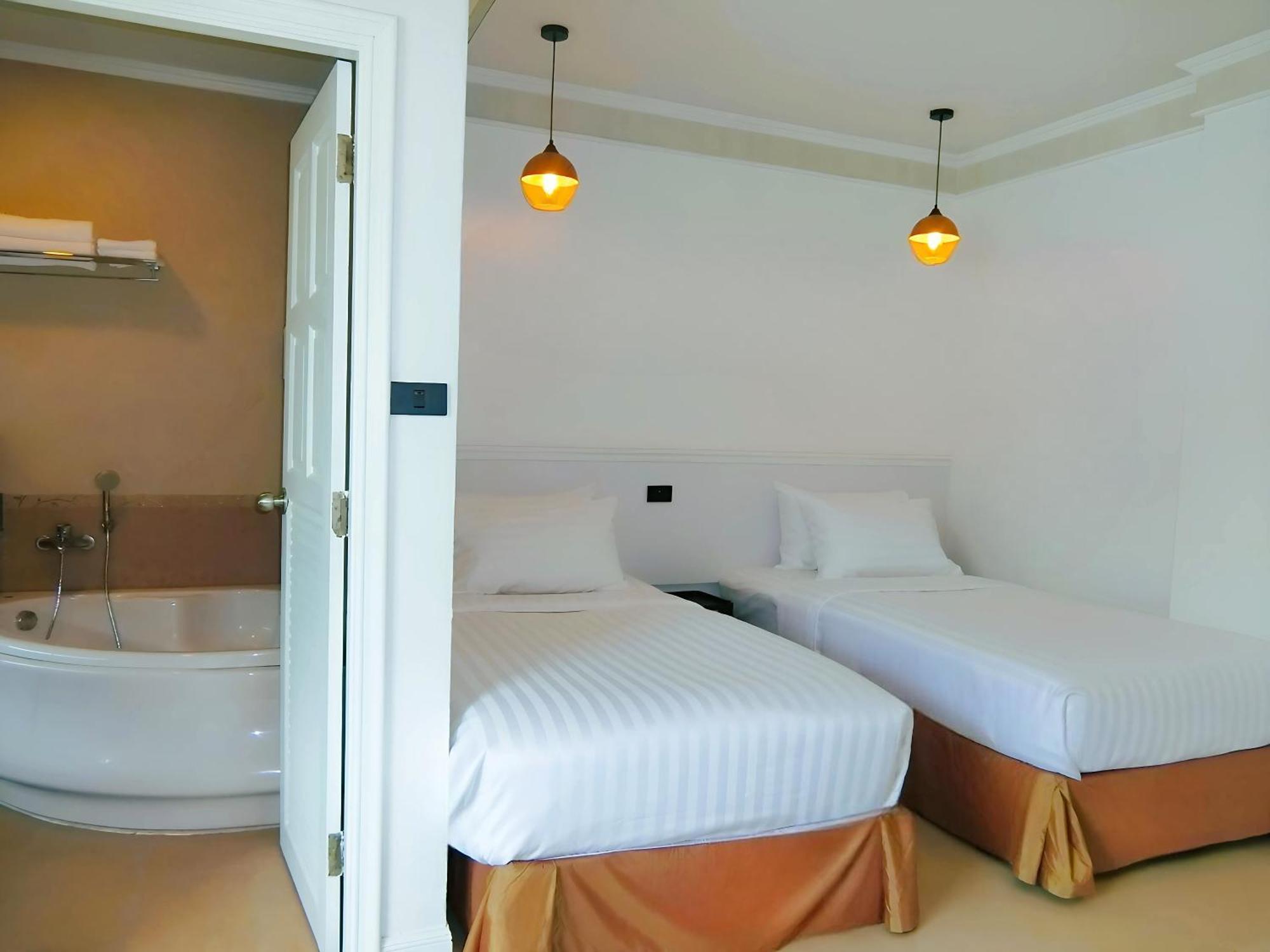 Sira Boutique Residence - Newly Renovated Patong Екстер'єр фото