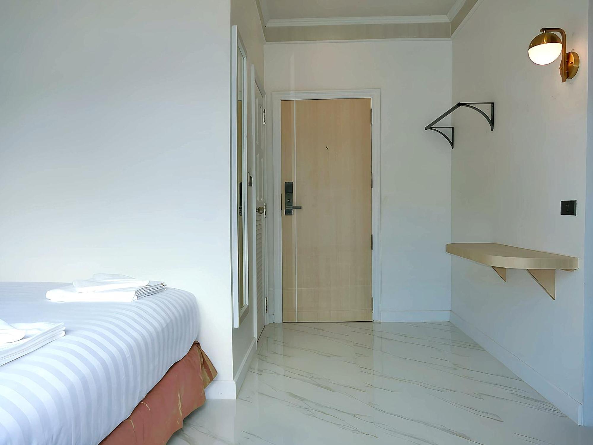 Sira Boutique Residence - Newly Renovated Patong Екстер'єр фото