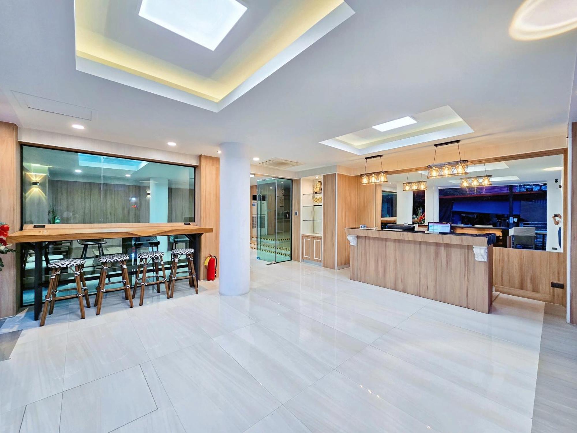 Sira Boutique Residence - Newly Renovated Patong Екстер'єр фото